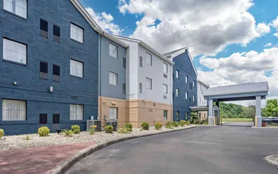 Country Inn & Suites by Radisson, Pickerington, OH