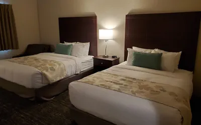 Photo 5 - Cobblestone Suites Oshkosh