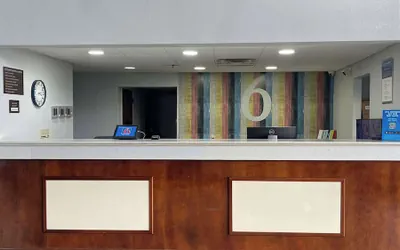 Photo 4 - Motel 6 Canton, MS
