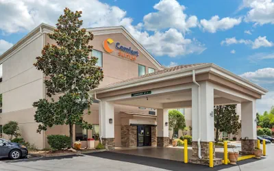 Photo 2 - Comfort Suites Cordova