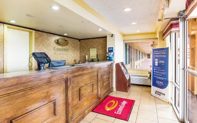 Photo 3 - Econo Lodge McAlester
