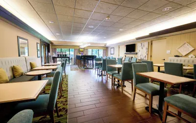 Photo 5 - Hampton Inn Flemington