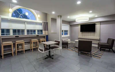Photo 3 - Microtel Inn & Suites by Wyndham Bethel/Danbury