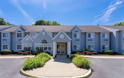 Photo 2 - Microtel Inn & Suites by Wyndham Bethel/Danbury