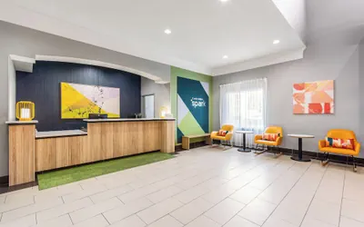 Photo 4 - Spark by Hilton La Grange