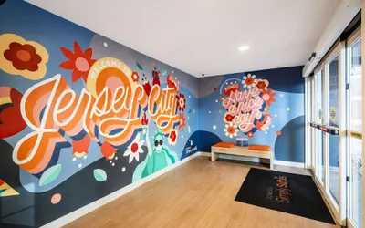 Photo 2 - Sonesta Simply Suites Jersey City