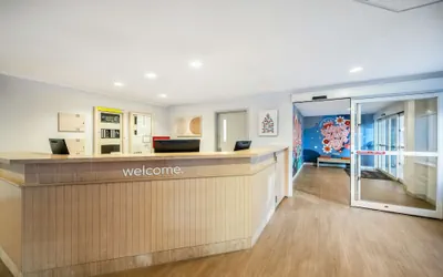 Photo 3 - Sonesta Simply Suites Jersey City