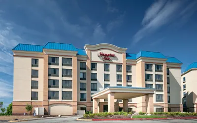 Photo 2 - Hampton Inn Council Bluffs