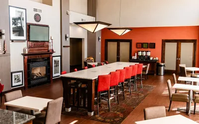 Photo 3 - Hampton Inn & Suites Scottsbluff Conference Center