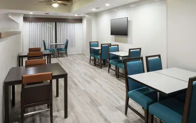Photo 4 - Hampton Inn Austin-Round Rock