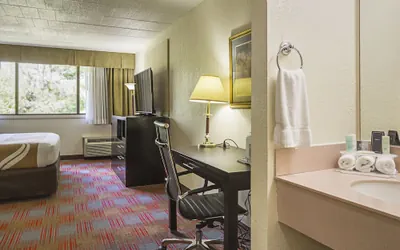 Photo 5 - Quality Inn & Suites Altoona