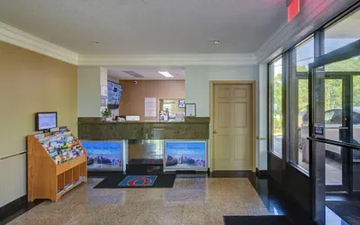 Photo 4 - Motel 6 Libertyville, IL