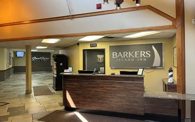 Photo 3 - Barker's Island Inn Resort
