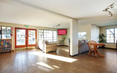 Photo 4 - Red Roof Inn Lompoc