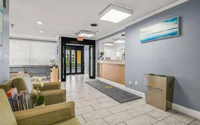 Photo 3 - La Quinta Inn & Suites by Wyndham Tampa Brandon West