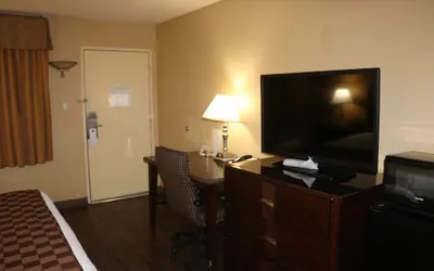 Photo 5 - Empire Inn