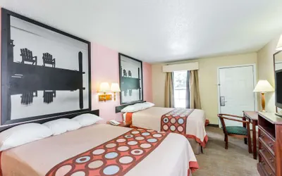 Photo 4 - Super 8 by Wyndham Statesboro