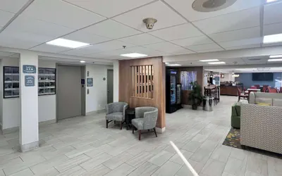 Photo 2 - Sleep Inn Champaign North - Urbana