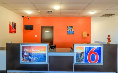 Photo 3 - Motel 6 Longview, TX - North
