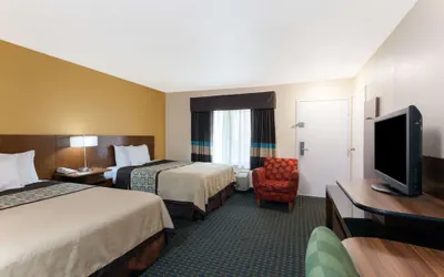 Photo 4 - Days Inn by Wyndham Mission Valley/SDSU