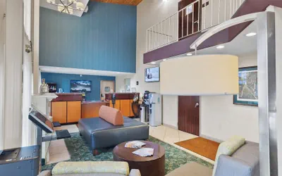 Photo 4 - Best Western Plus The Inn at Hampton
