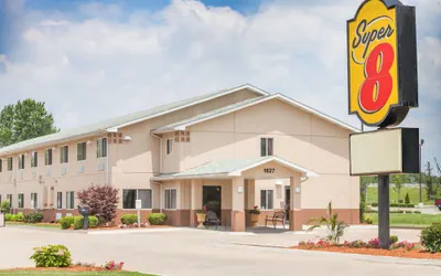 Photo 2 - Super 8 by Wyndham Owensboro
