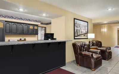 Photo 3 - Super 8 by Wyndham Maysville KY