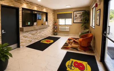 Photo 5 - Super 8 by Wyndham Lexington Park/California Area