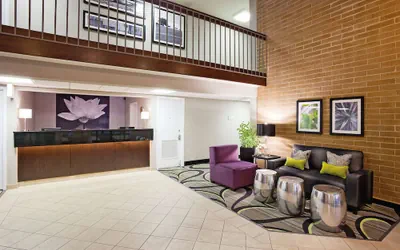 Photo 4 - La Quinta Inn by Wyndham Oshkosh