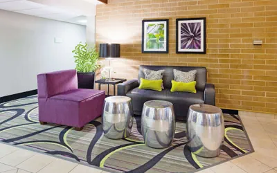 Photo 3 - La Quinta Inn by Wyndham Oshkosh