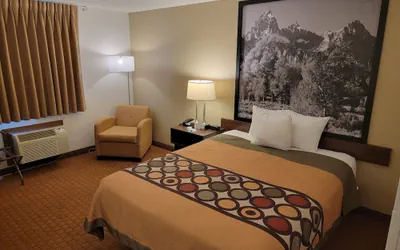 Photo 4 - Super 8 by Wyndham Cody