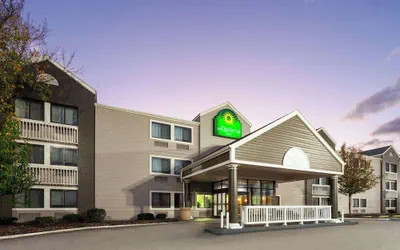 Photo 2 - La Quinta Inn by Wyndham Cleveland Independence