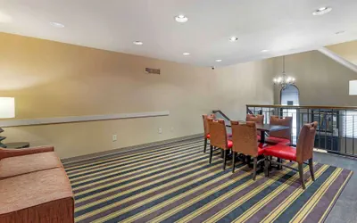 Photo 3 - Studio 6 Extended Stay - St Louis, MO - Westport/Craig Road