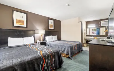 Photo 4 - Economy Inn Barstow