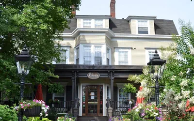Photo 2 - The Peacock Inn, an Ascend Collection Hotel