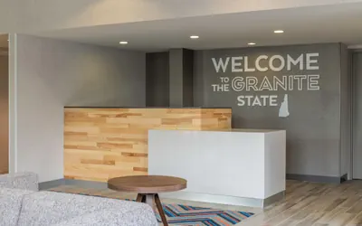Photo 2 - Hampton Inn Manchester Downtown