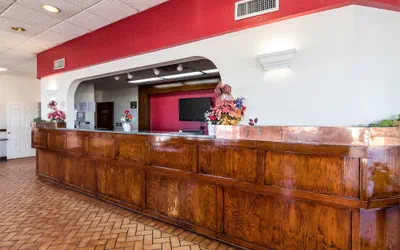 Photo 3 - Econo Lodge Inn & Suites Conference Center
