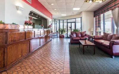 Photo 4 - Econo Lodge Inn & Suites Conference Center