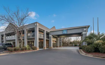 Photo 2 - Clarion pointe near I-75
