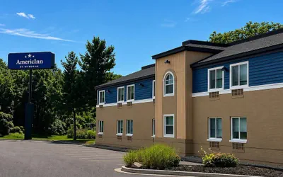 Photo 2 - AmericInn by Wyndham Holland MI