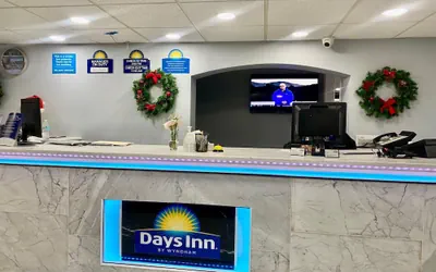 Photo 4 - Days Inn by Wyndham Scranton PA