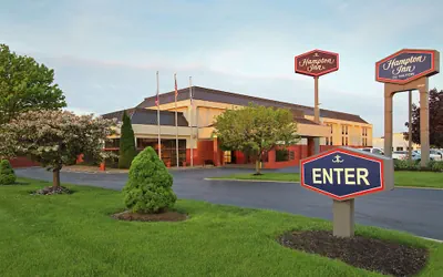 Photo 2 - Hampton Inn Ashtabula