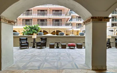 Photo 2 - Embassy Suites by Hilton Los Angeles LAX South/El Segundo