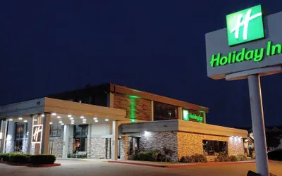 Photo 2 - Holiday Inn McAllen – Medical Center Area by IHG