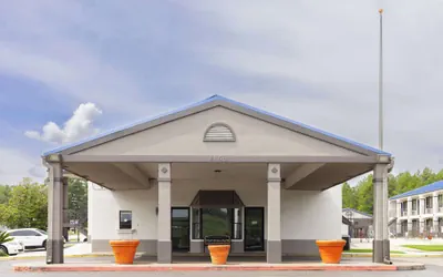 Photo 2 - Motel 6 Nacogdoches TX