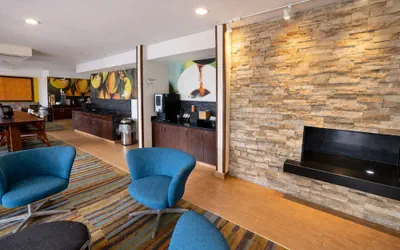 Photo 4 - Comfort Inn & Suites Texas City I-45