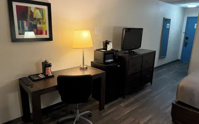 Photo 5 - Quality Inn & Suites Livonia - Detroit