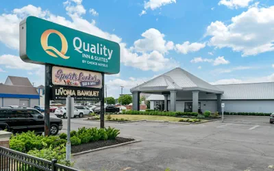 Photo 2 - Quality Inn & Suites Livonia - Detroit