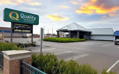 Quality Inn & Suites Livonia - Detroit
