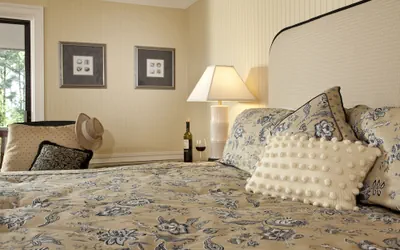 Photo 4 - Refuge Inn